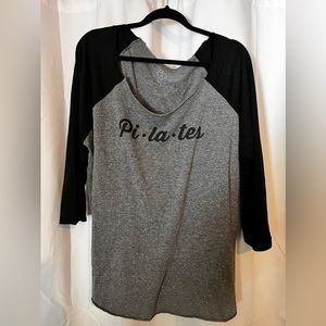 Club Pilates off-the-shoulder raglan graphic tee size xl